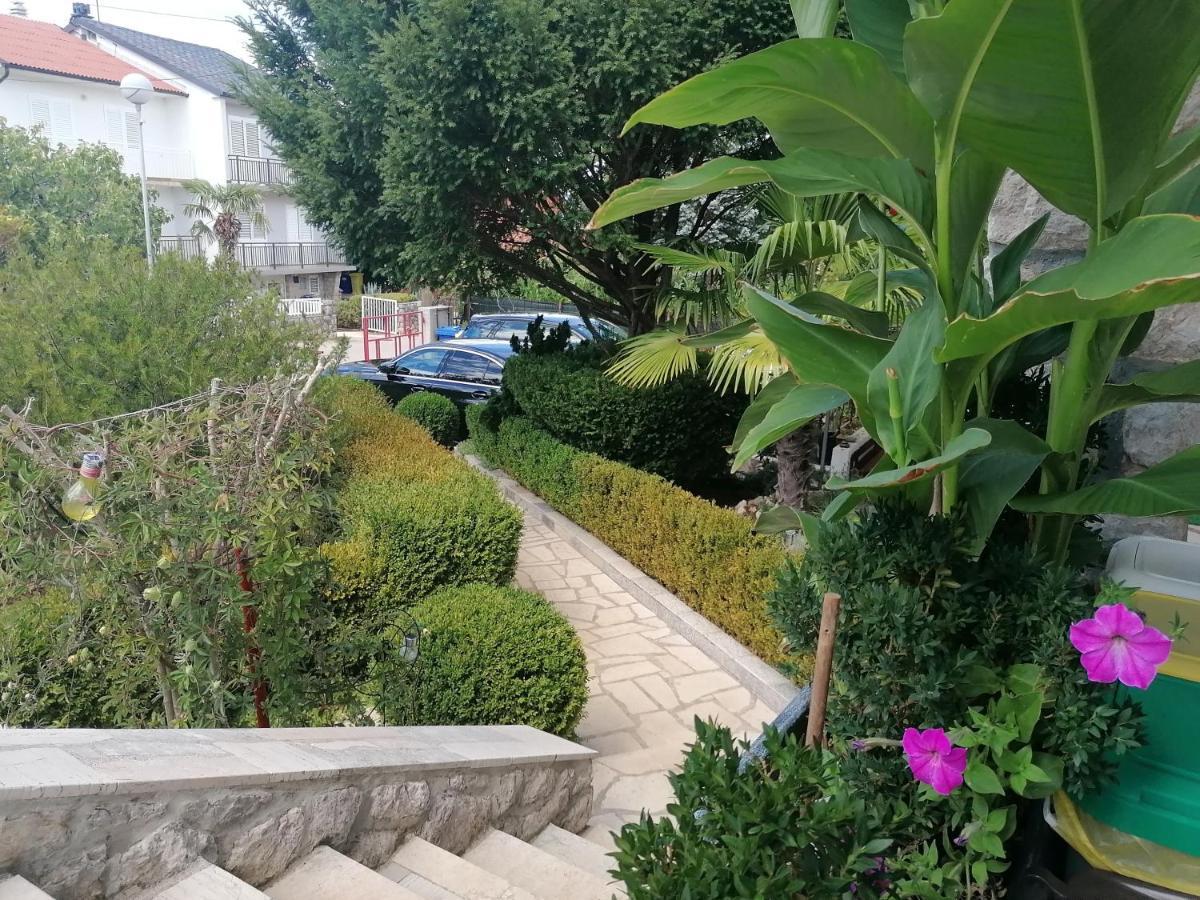 Apartments With A Parking Space Njivice, Krk - 5320 ภายนอก รูปภาพ