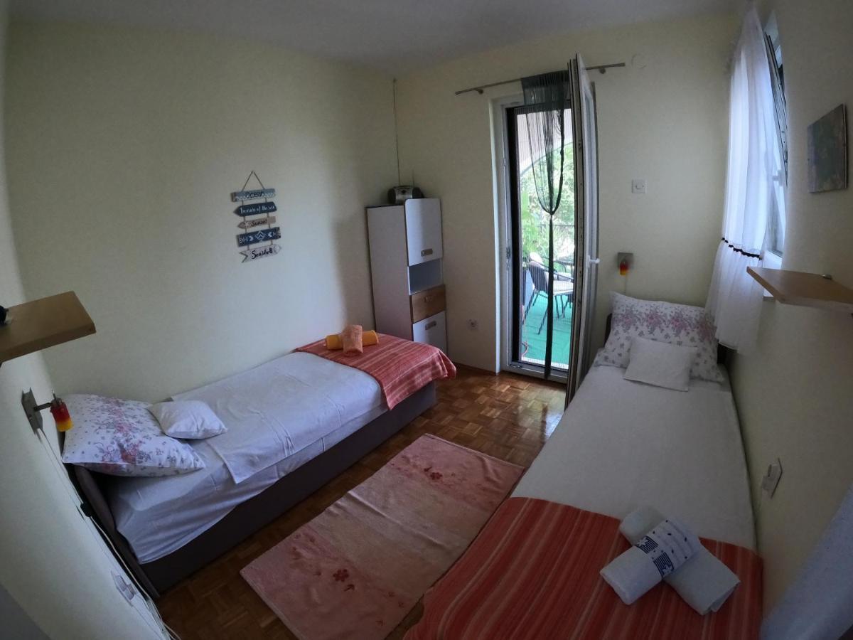 Apartments With A Parking Space Njivice, Krk - 5320 ภายนอก รูปภาพ