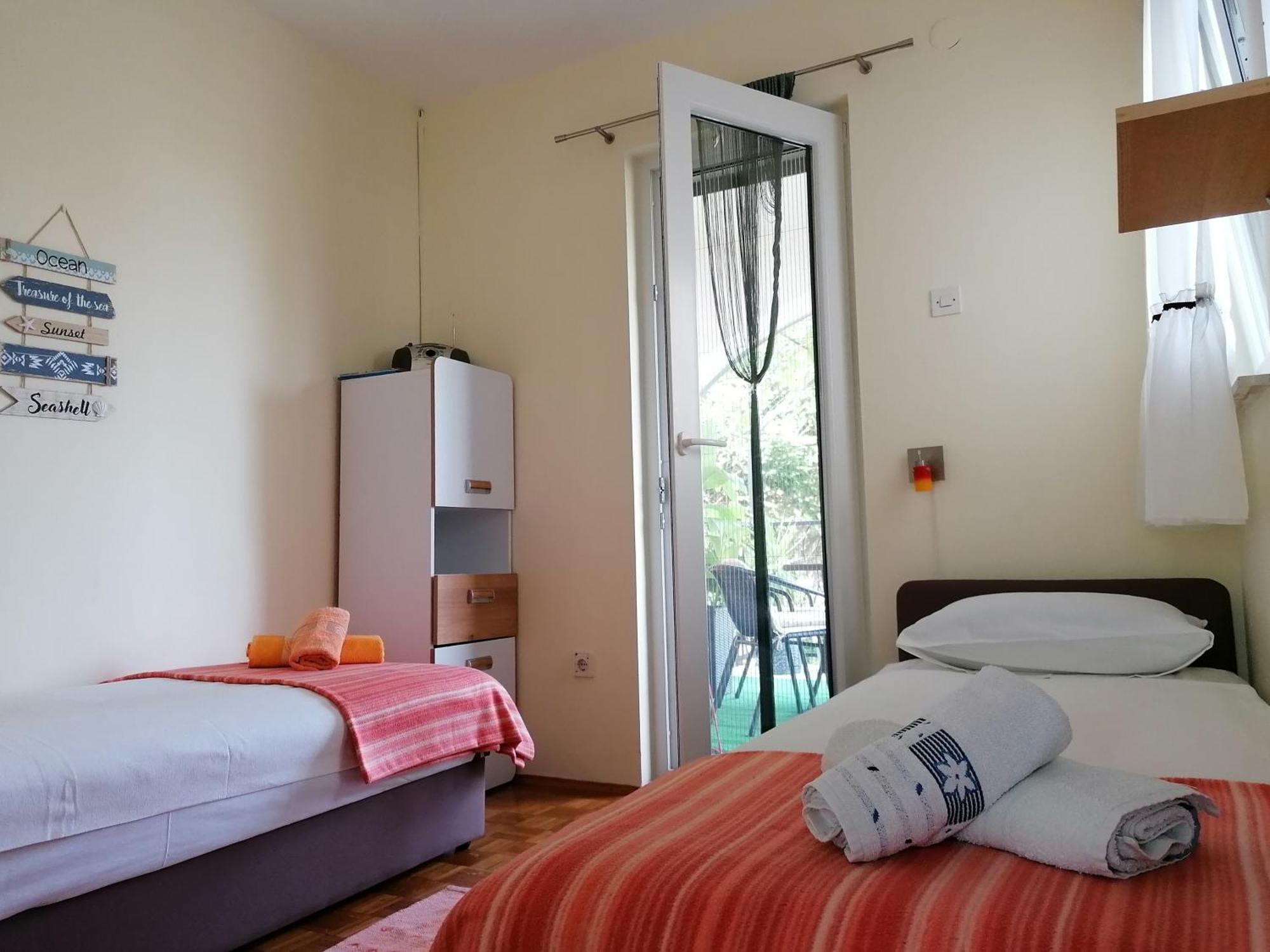 Apartments With A Parking Space Njivice, Krk - 5320 ห้อง รูปภาพ